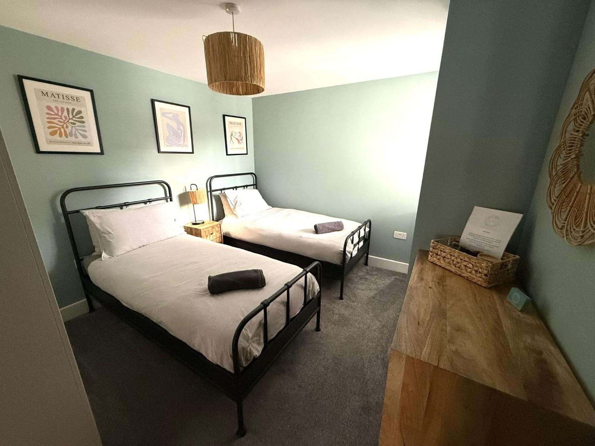 X-Large Two Bedroom & Two Bathroom Apartment With Free Evening Parking Southampton Buitenkant foto